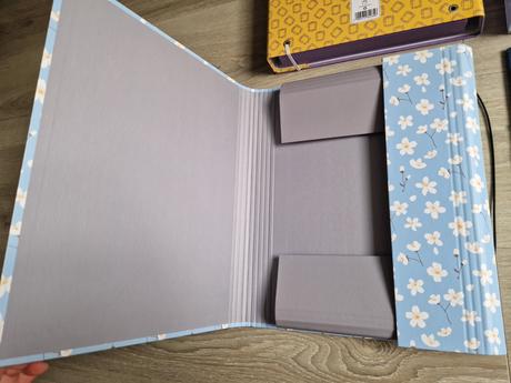 2x box na zošity a4,