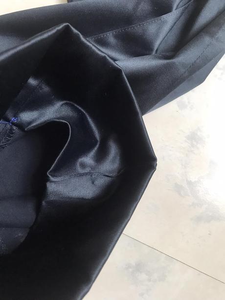 Saténový nohavicový kostým, reserved,38