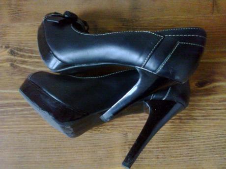 Čierne lodičky, 38