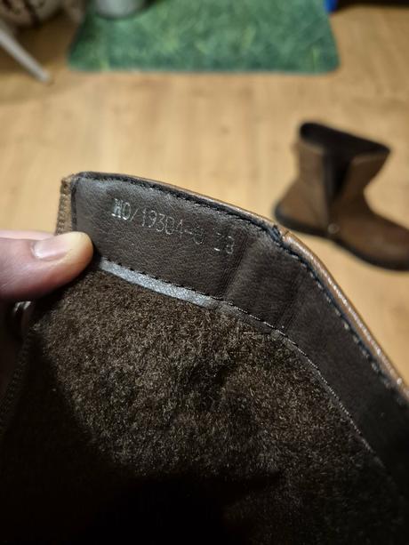 Cizmicky kozene velkost 37, vnutorna dlzka 24cm, 37