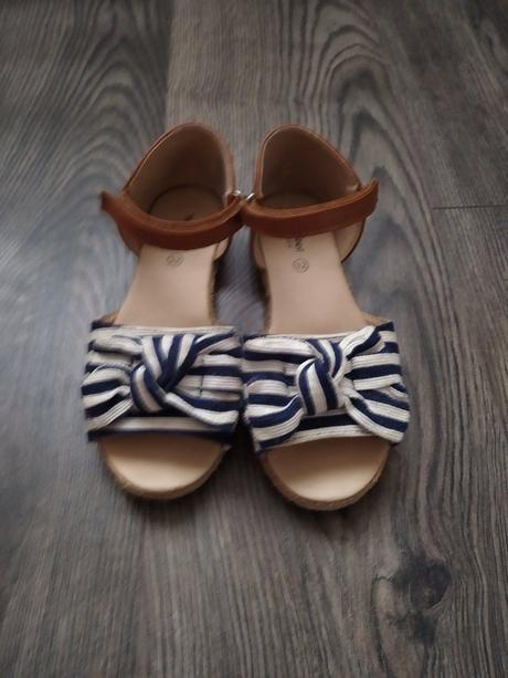 Sandálky, young spirit,32