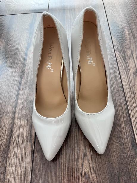 Šedé lodičky s červenou podrážkou, 38