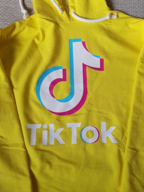 Mikina tik-tok, 158