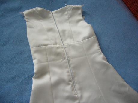 Šaty na 1.sv.prijimanie 8-9.r., 134