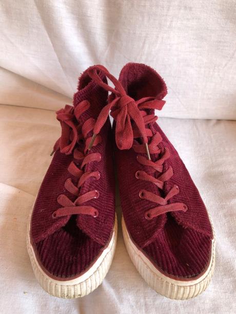 Menčestrová poltopánky, 38