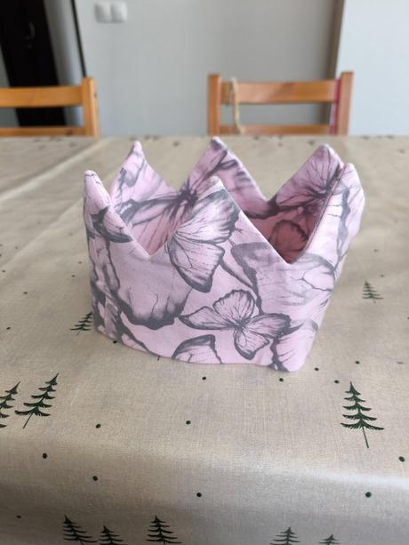 Čelenka - korunka, <50