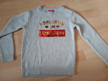 Tenší svetrík s pretáčacími flitrami, 116