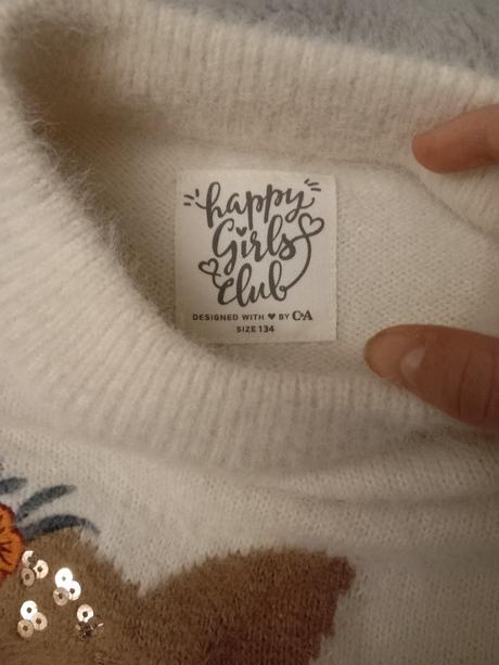 Predám dievčenský sveter veľ. 134 cm, c&a,134