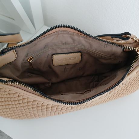 Béžová crossbody kabelka verde, 