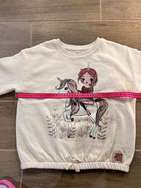 Mikiny pre slečnu, c&a,140