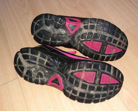 Krasne nike kozene tenisky, nike,33