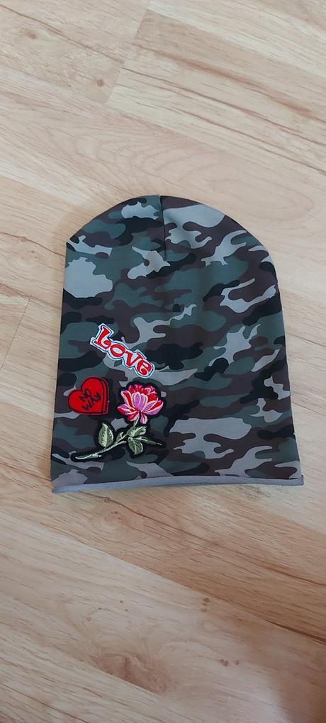 Maskáčová čiapka, 104