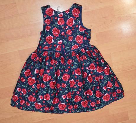 Spolocenske satky so spodnickou, 122