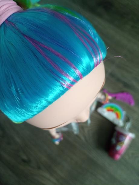 Bábika poppsie rainbow, 