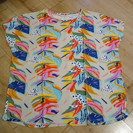 Pestrofarebné tričko, 46