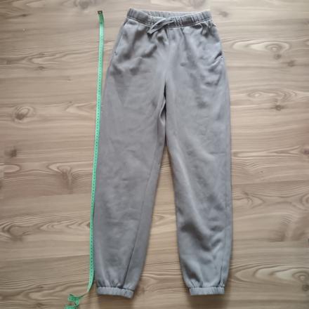 Tepláky h&m 158 veľmi málo nosené, dcéra z nich ve, h&m,158