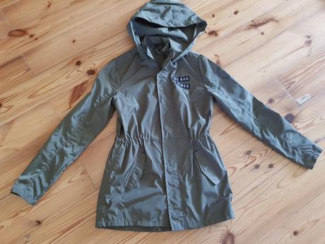 Vetrovkovy kabat 146/152 znacka jill top stav, 146