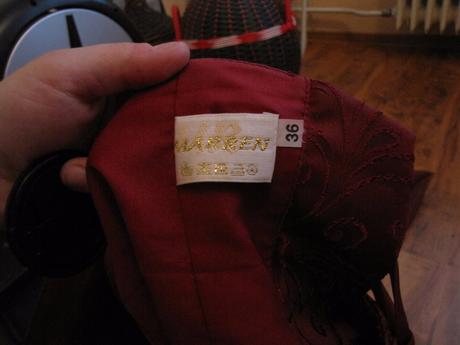 Korzet + sukna + stola, 36