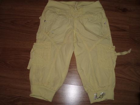 Dievčenské 3/4 nohavice nenosené, 110