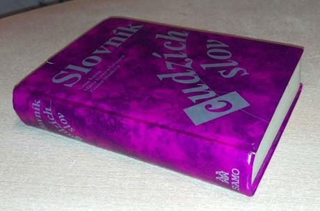 Predám slovník cudzích slov, 