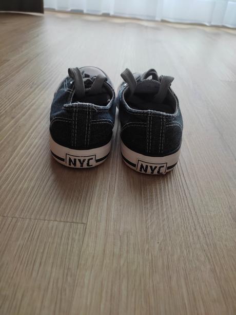 Čierne platenky, pepperts,32