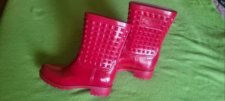 Červené gumáky, 38