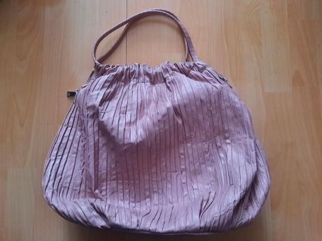 Ružová kabelka,
