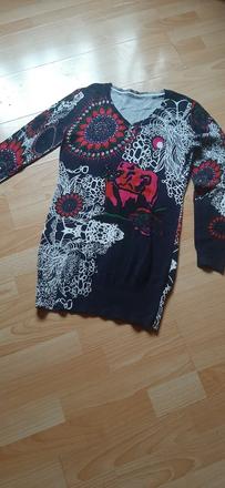 Krásny predĺžený pulóver, m