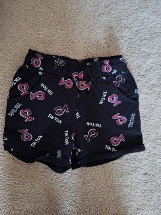 Tik tok šortky, 140