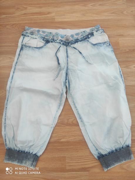 Trojštvrťové nohavice, 42