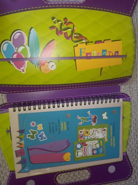 Zábavná kniha/zošit pre dievčatá,