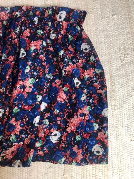 Sukňa kvietková, s