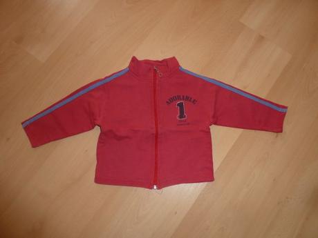 Tenka červena mikina, wenice,74