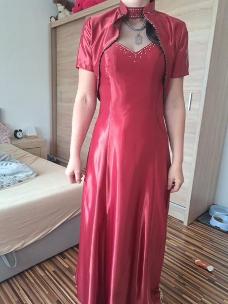 Šaty s bolerkou, 40