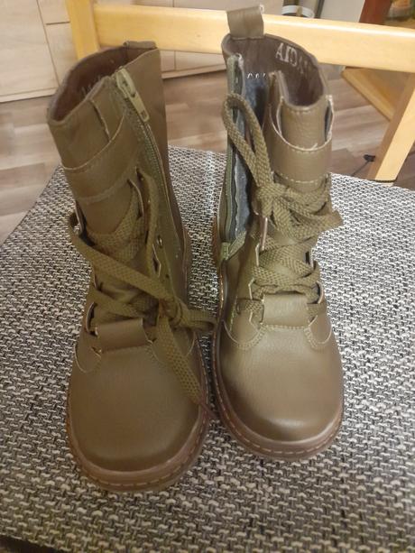 Mam na predaj cizmy, 33