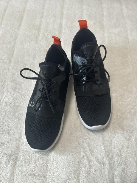 Čierne elastické ľahké tenisky calvin klein jeans, 39