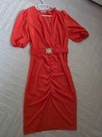 Krasne elegantne saty, l