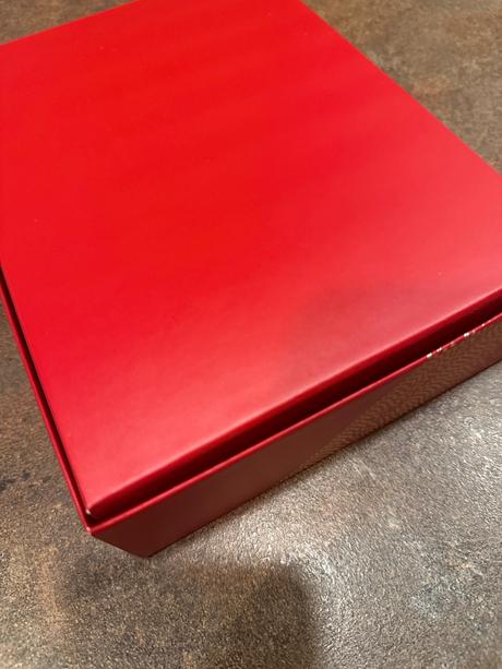 Giorgio armani luxusmá krabica, 