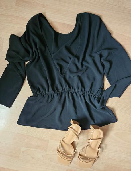 Pekná lahulinká blúzka, 36