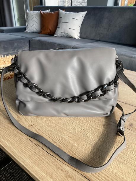 Veľká kabela, deichmann