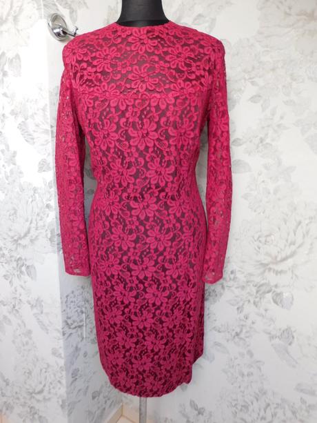 Pekne čipkovane vintage šaty, 40