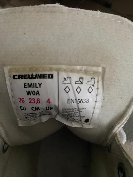 Dievčenské korčule na ľad, crowned,36