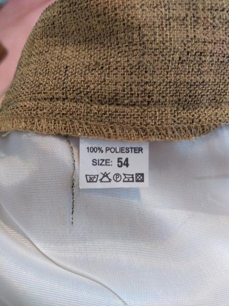 Sukňový kostým, 54