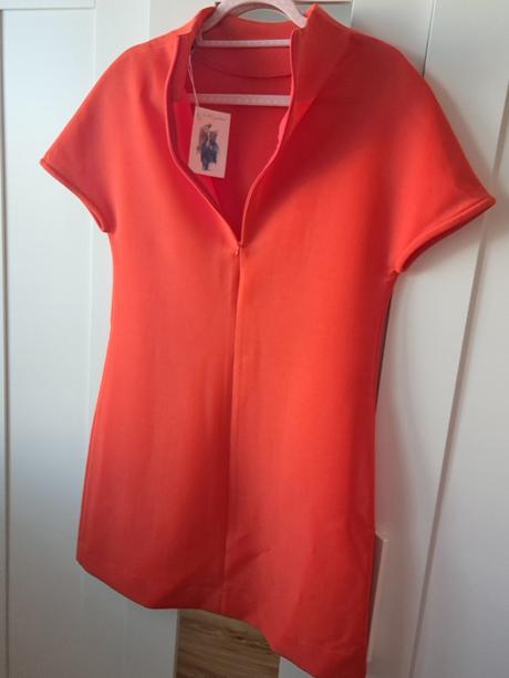 Dizajnérske šaty, m