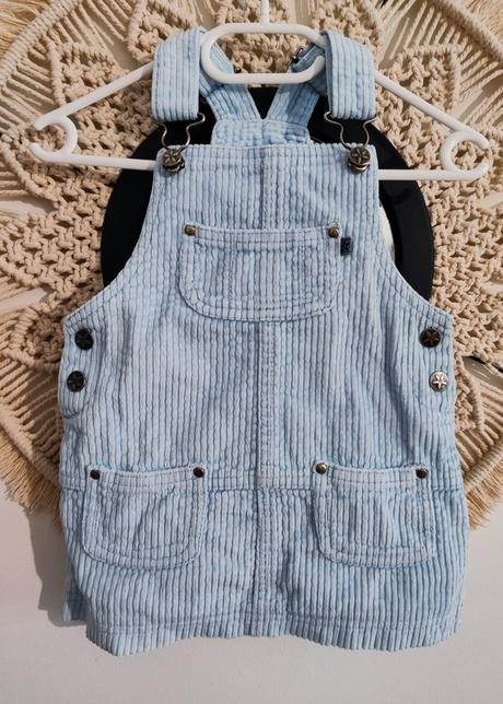 Menčestrová suknička na traky, 92