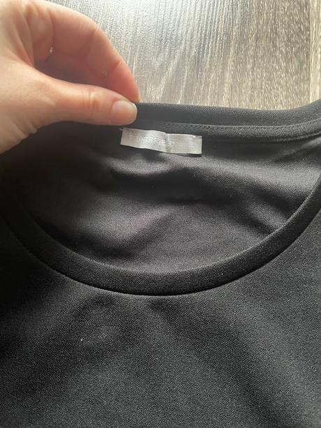 Krásne čierne tričko, 50