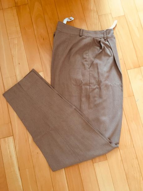 Hnede nohavice, 38