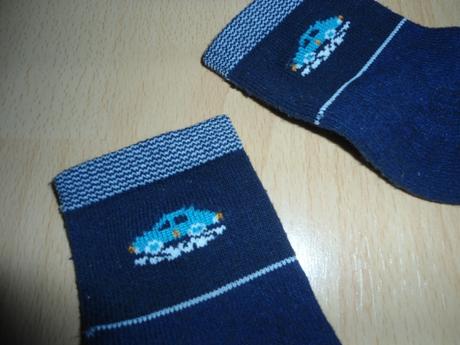 Tmavomodre ponozky, 74