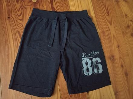 Kraťasky, pepperts,146