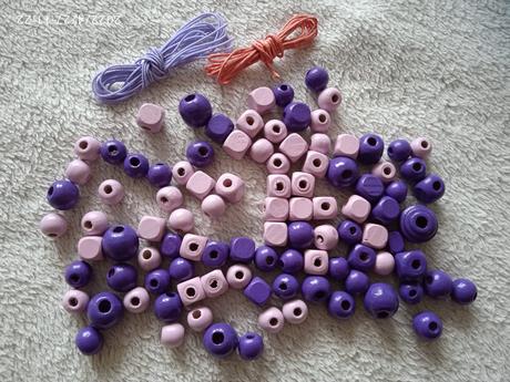 Fialové drevené korálky, 